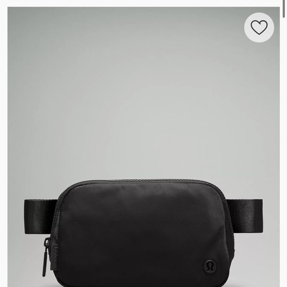 lululemon athletica Everywhere Belt Bag 1L Black - New Condition No Tag